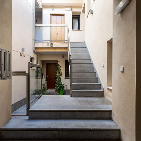 Апартаменти Atrivm Apartamento Севілья Екстер'єр фото